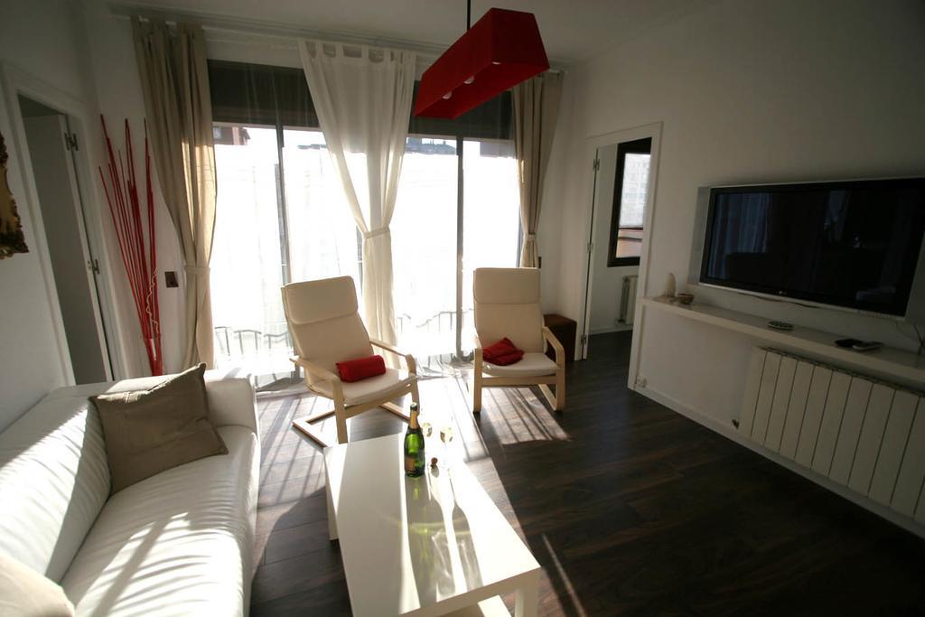 Near Clot & Sagrada Familia Apartment Barcelona Kültér fotó